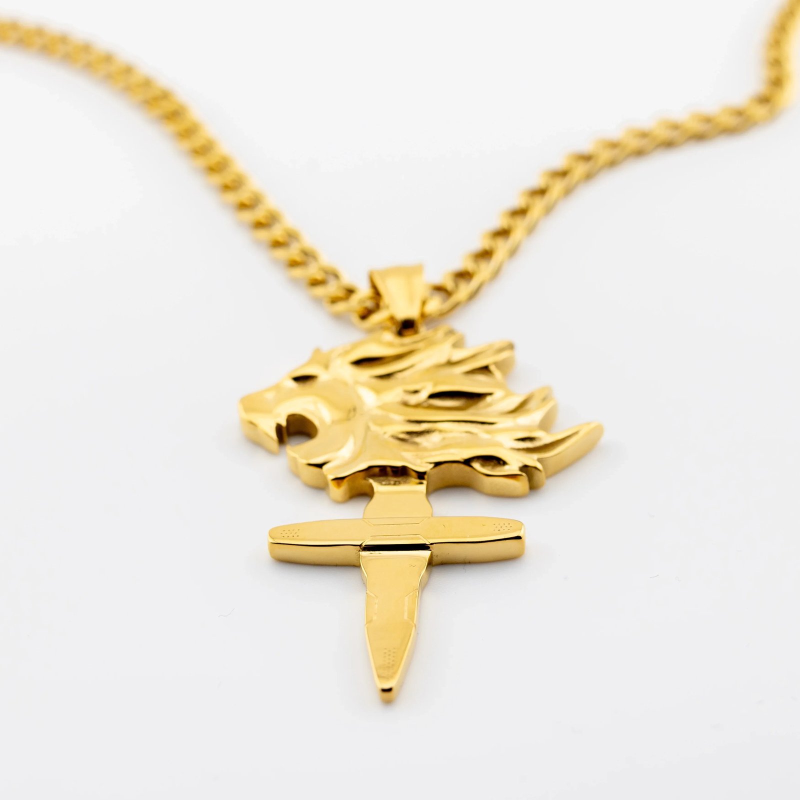 LN-01G Lionheart Necklace 3