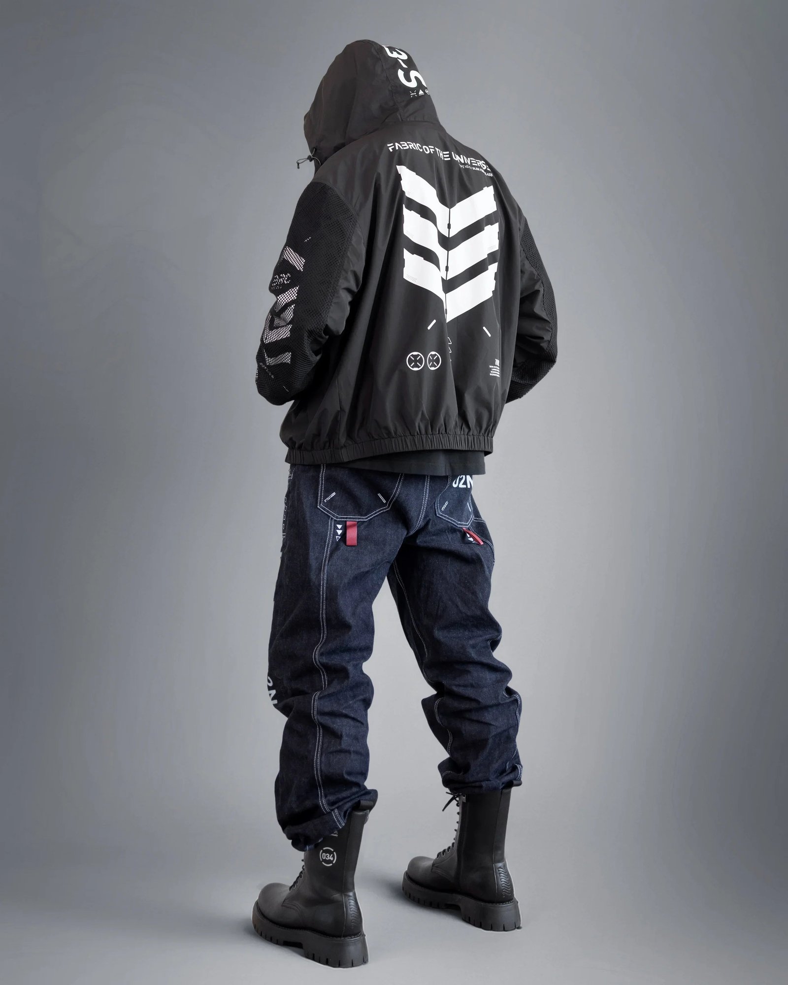 V3-S Black LW Windbreaker 4